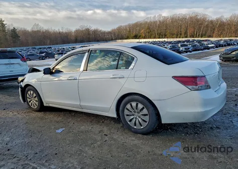 2010 Honda Accord Lx z USA, uszkodzony, nr VIN 1HGCP2F30AA033485
